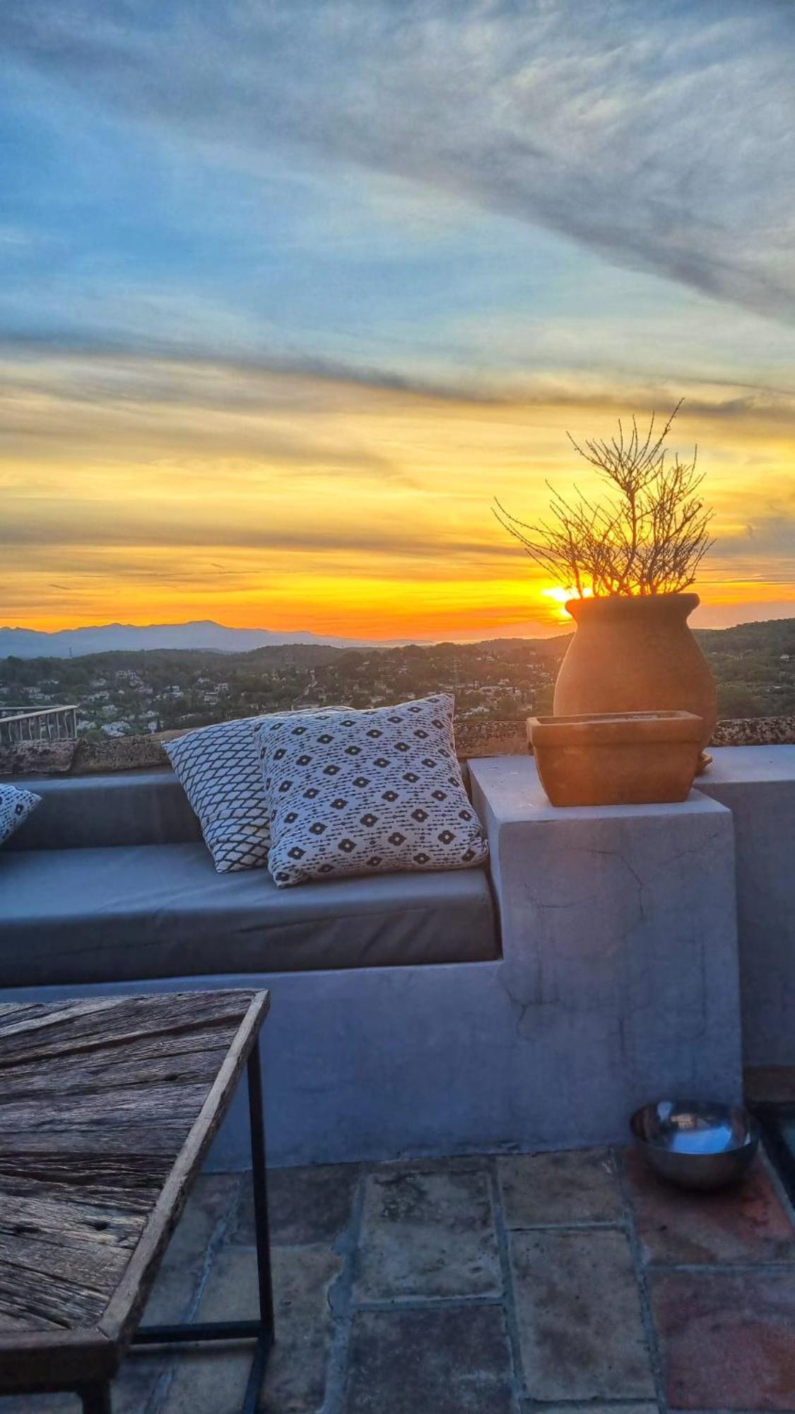 Townhouse Mougins In The Old Village, Fantastic View, Sea And Mountains Экстерьер фото